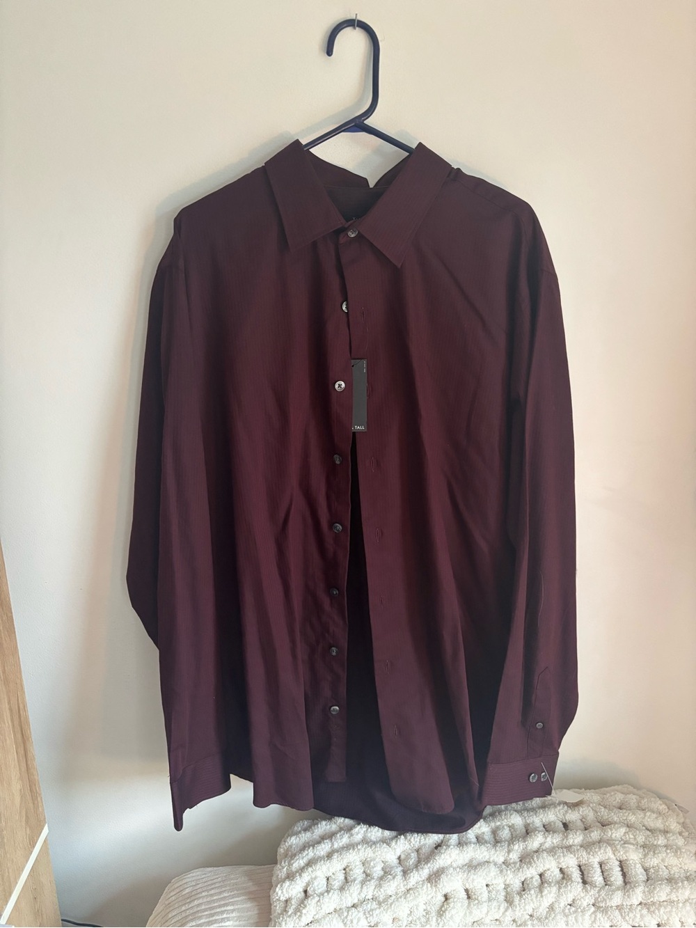 Van Heusen Men's Long-Sleeve Button-Up Shirt — Burgundy